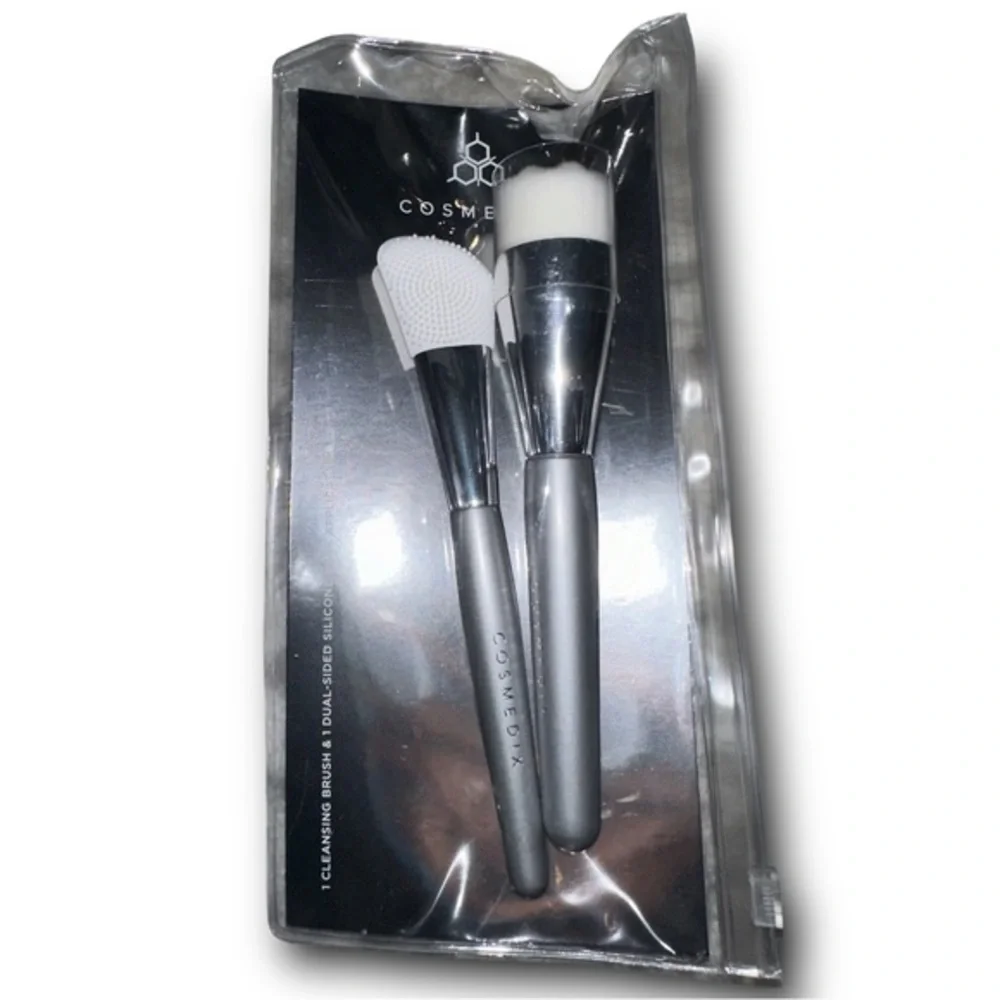 Cosmedix-Skincare Brush Set takes cleansing to the next level new in box